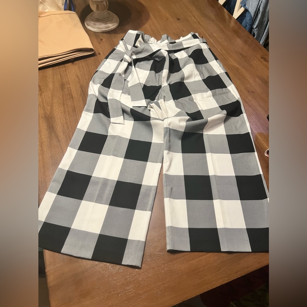 Ankle pants